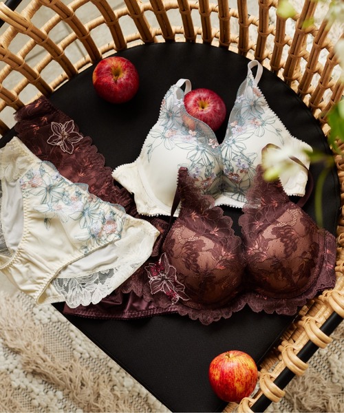 AMOSTYLE（アモスタイル） ブラジャー 夢みるブラ DeepV ブラジャー2