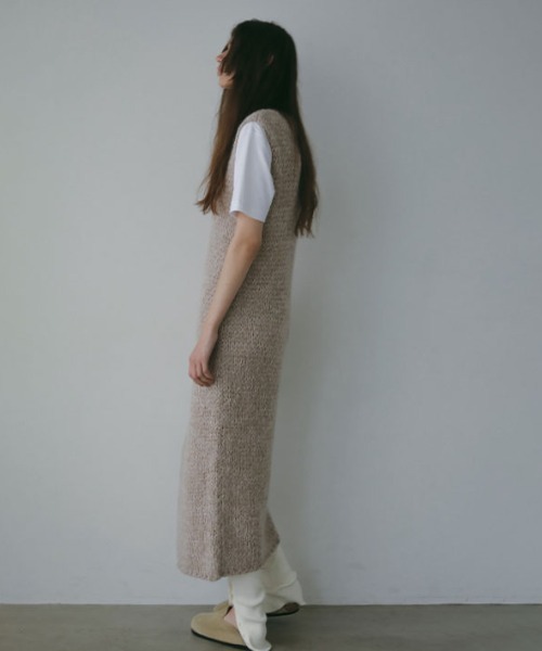 新品 ETRE TOKYO ロービングニットキャミワンピース ベージュeaphi 新品 ETRE TOKYO ロービングニットキャミワンピース ベージュeaphi