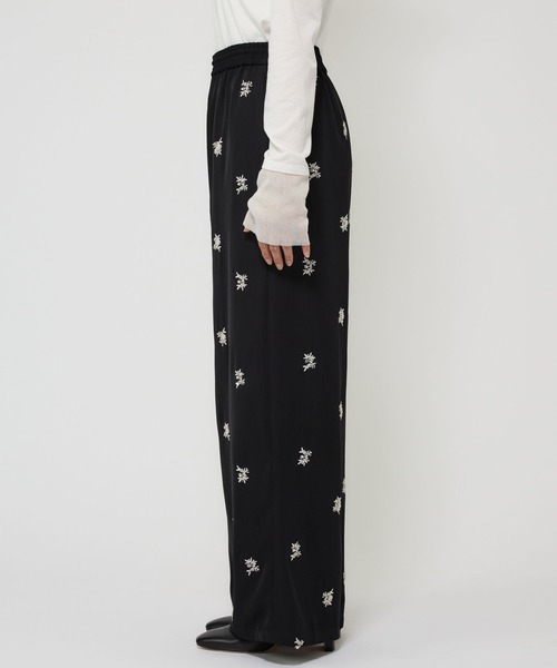 BABYLONE（バビロン） パンツ 花刺繍イージーパンツ レディース