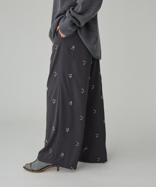 BABYLONE（バビロン） パンツ 花刺繍イージーパンツ レディース