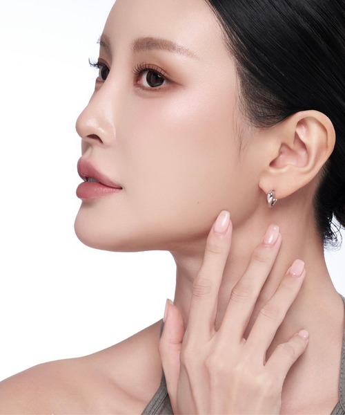 ピアス Drop Curve Hoop Pierce / 金属アレルギー対応 レディースの画像