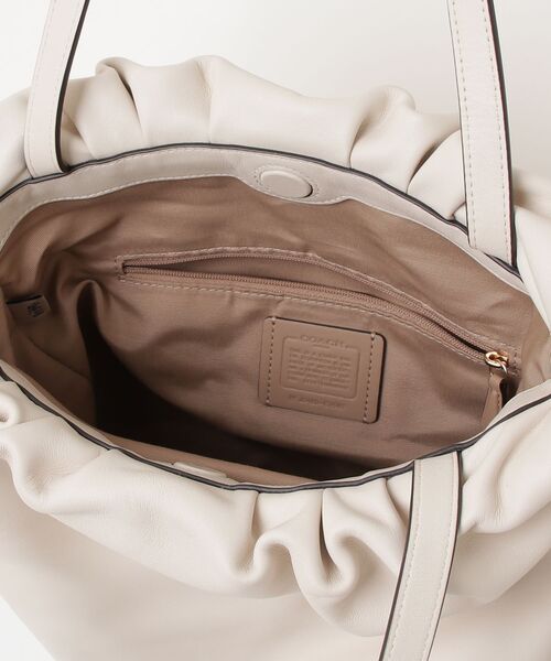 COACH ベージュ レザートートバッグ COACH（コーチ） トートバッグ - ベージュ レディース : ZOZOTOWN