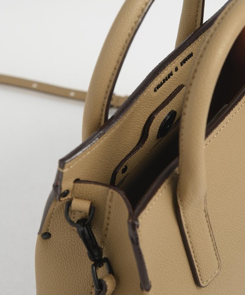 CHARLES ＆ KEITH ショルダーバッグ バッグ ストラクチャード
