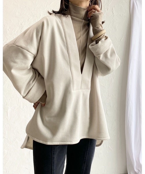 【新品同様】ロングシーズン着れる！深Vスウェット 新品同様】ロングシーズン着れる！深Vスウェット