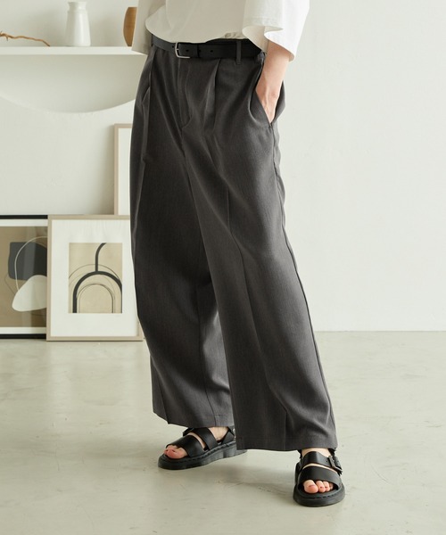 ◇送料込◇シックなセンタープレススラックスパンツ(M/L) O2766 molk スラックス 「molk」ワイドストレートセンタープレス