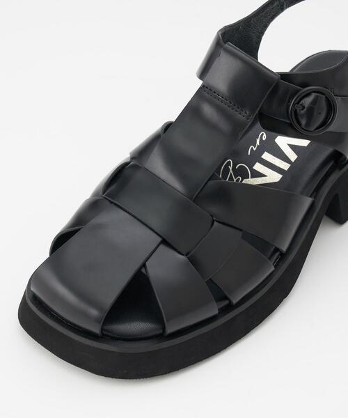 最終お値下げ！【LANVIN】グルカサンダル　ゴールド 最終お値下げ！【LANVIN】グルカサンダル ゴールド - メルカリ