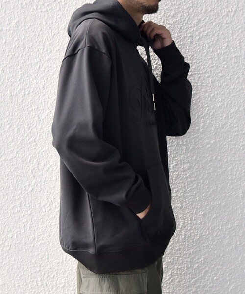 SHIPS any パーカー any: 「洗濯機可能」エンボスプリント ロゴ