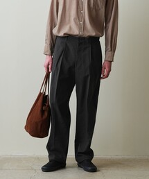 Steven Alan 未使用 オフホワイト　プリーツ入り テーパードスラックス Steven Alan 未使用 オフホワイト プリーツ入り テーパード