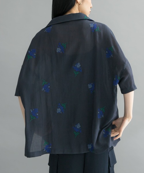 KBF ブラウス シャツ 「WEB限定」エンブロイダリーワイドシャツ