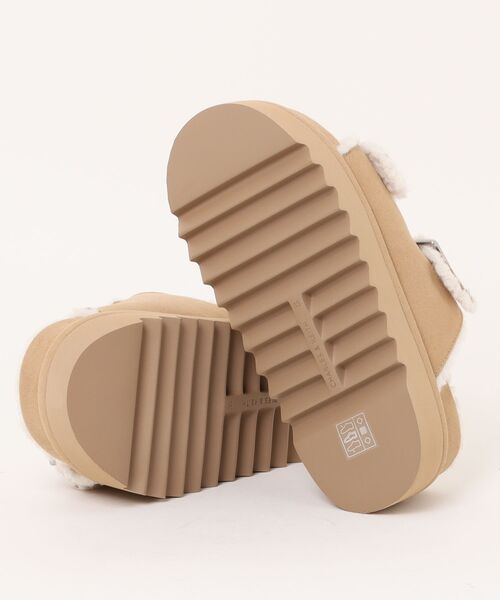 CHARLES ＆ KEITH（チャールズ&キース） スリッポン ファーライン