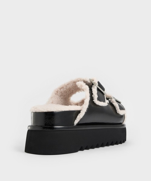CHARLES ＆ KEITH（チャールズ&キース） スリッポン ファーライン
