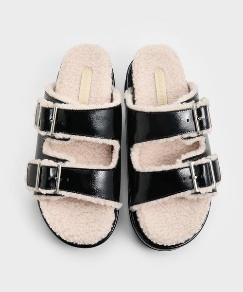 CHARLES ＆ KEITH（チャールズ&キース） スリッポン ファーライン