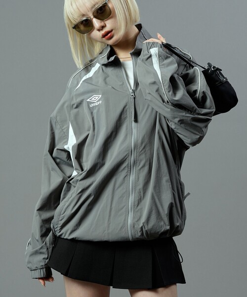 激レア00sアーカイブ UMBROアンブロ ジップアップ肉厚ブルゾン グレーXL umbro（アンブロ） ブルゾン LARGE グレー メンズ : ZOZOTOWN Yahoo!店