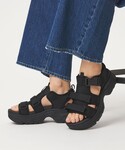 厚底 スポーツサンダル サンダル 「TEVA」...の詳細画像1