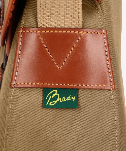 BRADY（ブレディ） ショルダーバッグ ONE カーキ レディース 