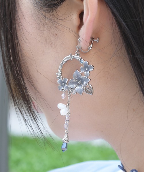 axes femme（アクシーズ ファム） イヤリング 紫陽花アシメイヤリング