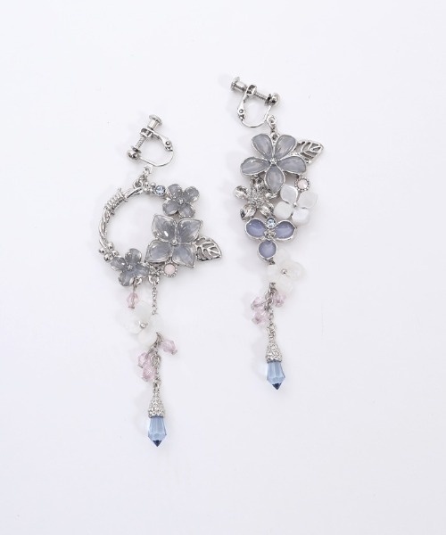 axes femme（アクシーズ ファム） イヤリング 紫陽花アシメイヤリング