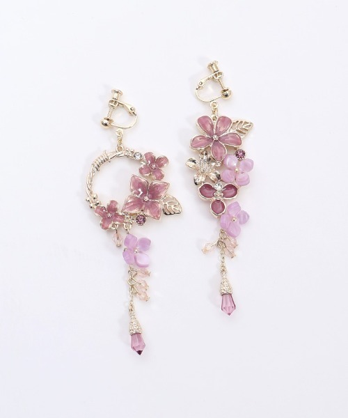 axes femme（アクシーズ ファム） イヤリング 紫陽花アシメイヤリング