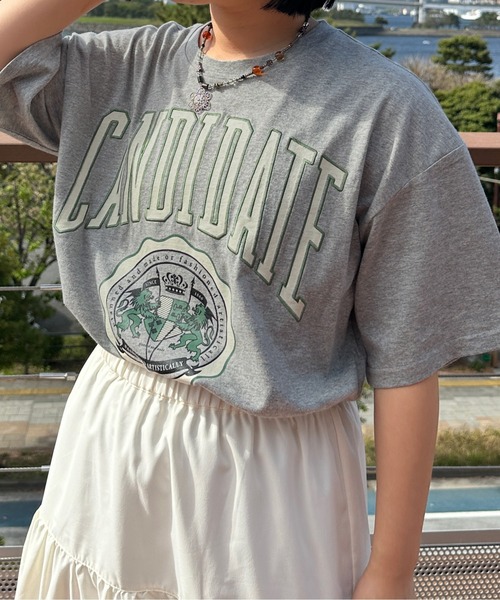 kutir tシャツ Tシャツ カレッジ刺繍ロゴビッグTシャツ