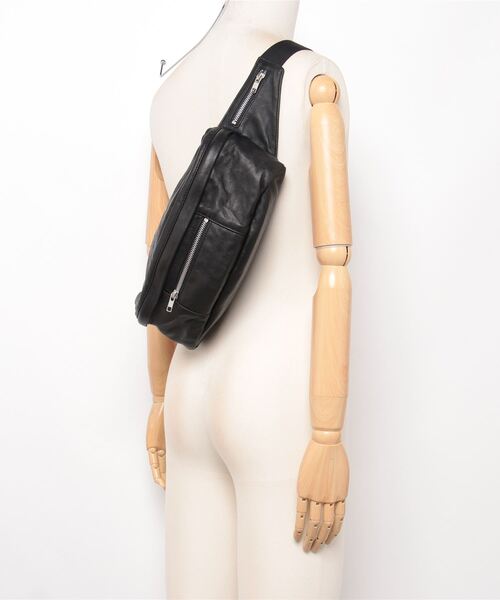 ✨️極美品✨️ アニエスベー ボディバッグ 牛革レザー ブラック ウエストポーチ 値下げ可】 アニエスベー ボヤージュ ウエストポーチ レザー