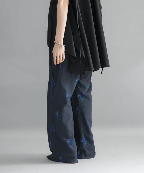 パンツ ●ブルーミングエンブロイダリーイージーパンツ レディース yuni（ユニ ）の「○ブルーミングエンブロイダリーイージーパンツ