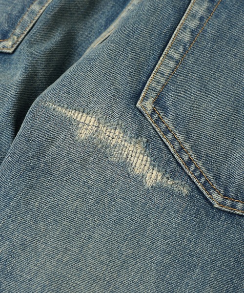 パンツ Distressed shorts メンズの画像