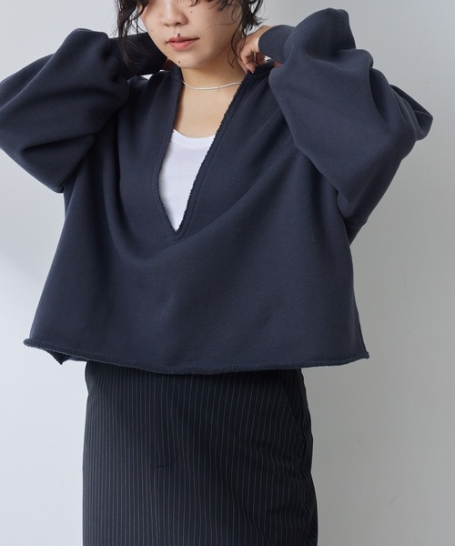 極美品ꕥウィムガゼット スウェットVネックプルオーバー 短丈 人気 定番 極美品ꕥウィムガゼット スウェットVネックプルオーバー 短丈