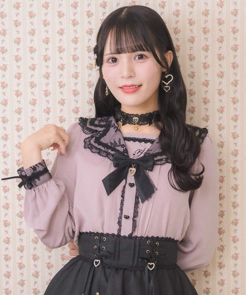 カレンソロジー刺繍入りセーラーブラウス カレンソロジー刺繍入り