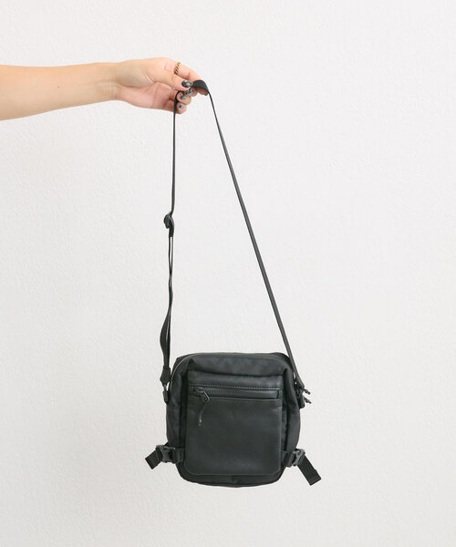 ear PAPILLONNER（イア パピヨネ） ショルダーバッグ「BURLAPOUTFITTER