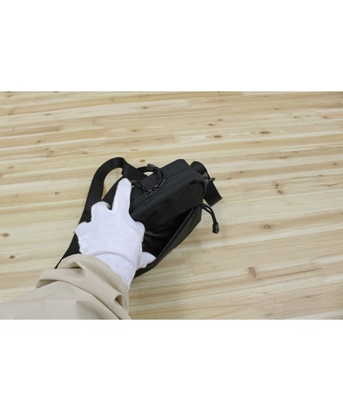 THE NORTH FACE（ザ ノースフェイス） ショルダーバッグ TNF韓国