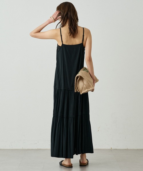 「LOUNGEDRESS」 キャミソールワンピース FREE ベージュ レディースの画像