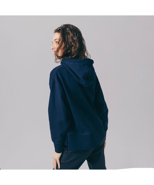 「LACOSTE」 プルオーバーパーカー 36 ベージュ レディースの画像