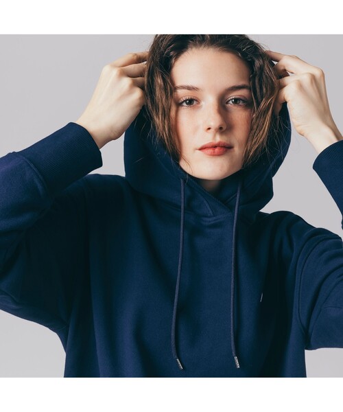 「LACOSTE」 プルオーバーパーカー 36 ベージュ レディースの画像
