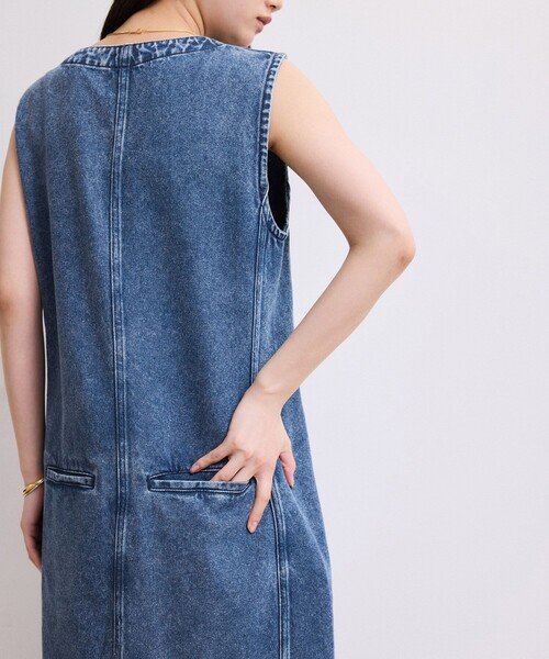 ワンピース 「WEB限定」ライトデニムスリーブレスワンピースの画像