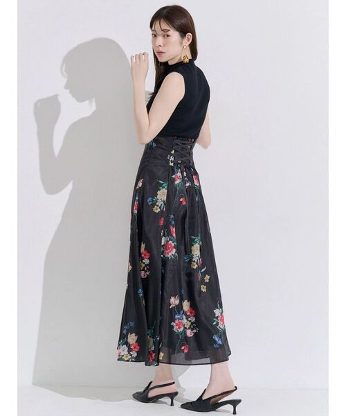 花柄バックレースアップフレアスカート MERCURYDUO（マーキュリーデュオ） スカート 花柄バックレースアップ