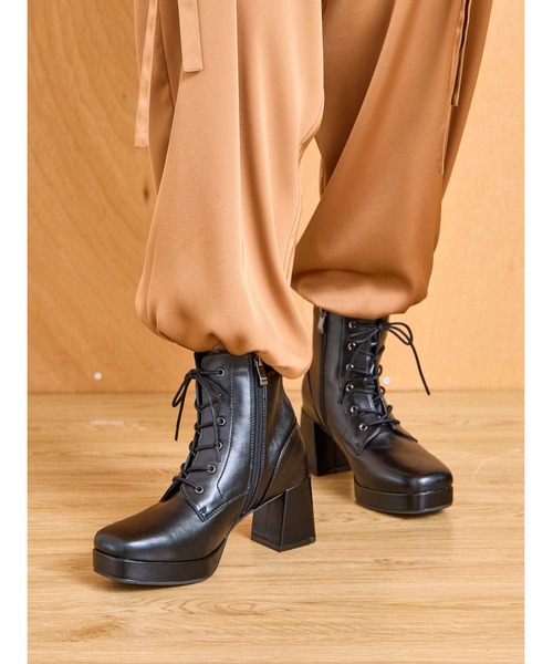 Realta（レアルタ） ブーツ 6.5cmヒールストームレースアップショート