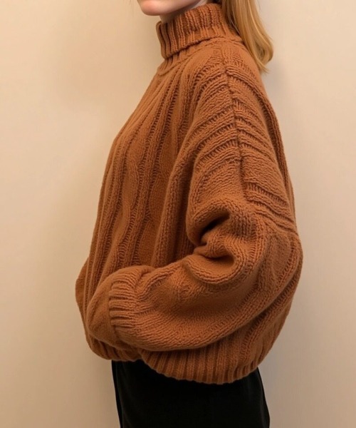 クレアalexiastam ハイネックケーブルニット ALEXIA STAM（アリシアスタン）の「High Neck Hand Cable Knit Top