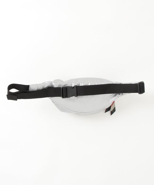 「BLUE LABEL CRESTBRIDGE」 ウエストバッグ FREE シルバー レディース_画像3