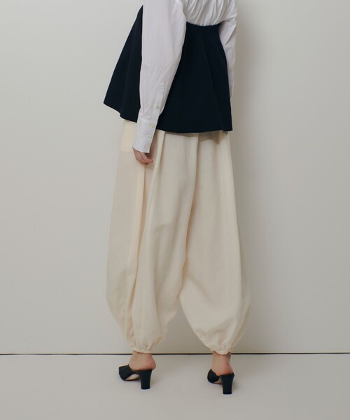 ワイドパンツ パンツ フィブリルポプリンバルーンパンツ レディースの画像