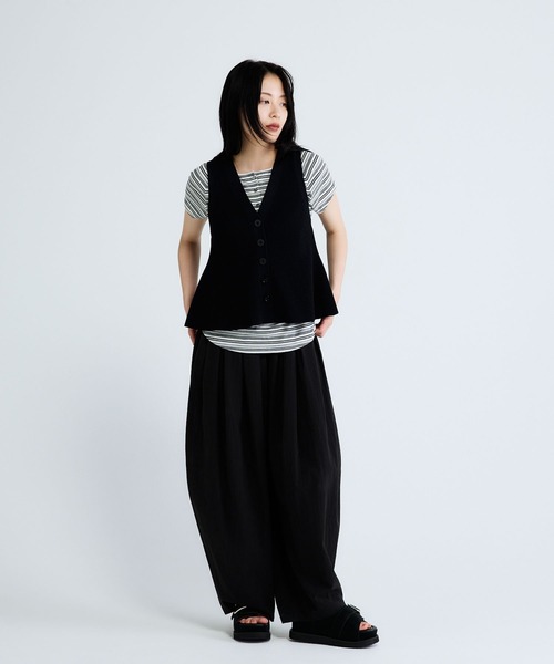 ＊【JEANASIS】ニットロングジレ ブラック〈新品未使用タグ付き〉＊ JEANASIS（ジーナシス） ベスト ジレ 14Gペプラムニットベスト/672059