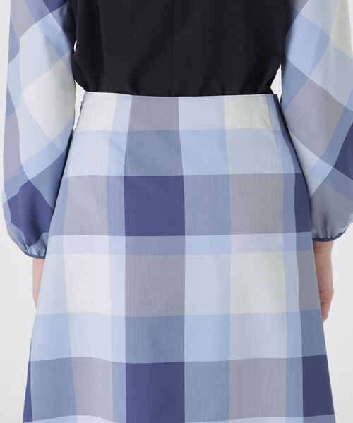 BLUE LABEL CRESTBRIDGE（ブルーレーベルクレストブリッジ） スカート