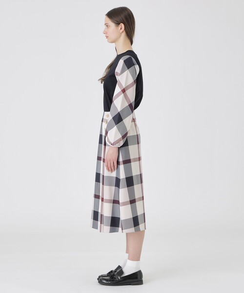 BLUE LABEL CRESTBRIDGE（ブルーレーベルクレストブリッジ） スカート