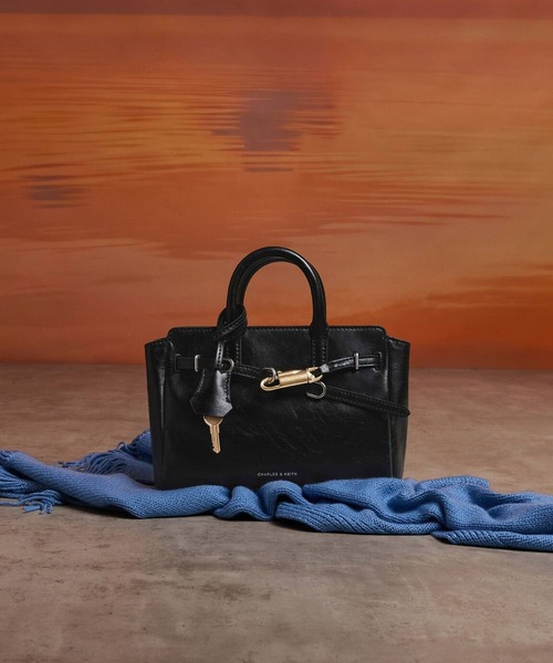 CHARLES ＆ KEITH（チャールズ&キース） トートバッグ Delfina ミニ