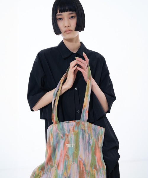 NOMINE（ノミネ） トートバッグ アイコン刺繍 ペイント柄アート