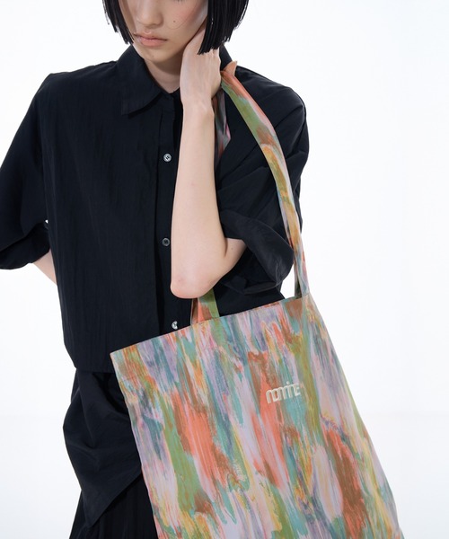 NOMINE（ノミネ） トートバッグ アイコン刺繍 ペイント柄アート