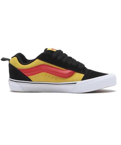 VANS＞ 90年代のスケートシューズを彷彿とさせるディテールが