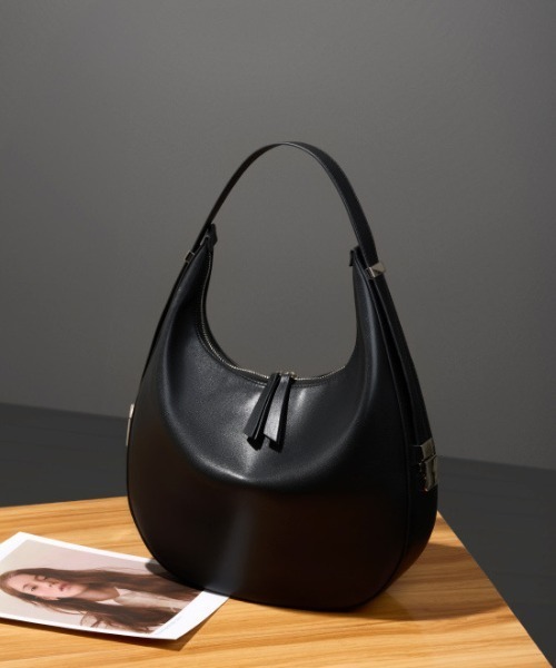 ショルダーバッグ バッグ 「NiiNa」「高品質牛革」レザーワンハンドル