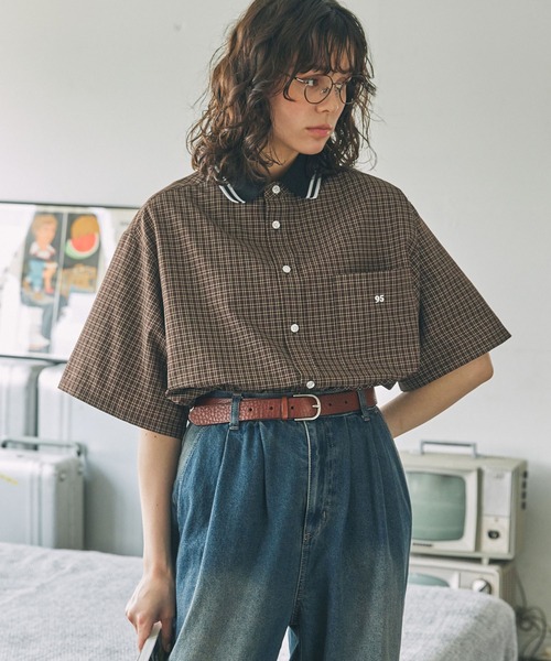 ブラウス シャツ ナンバリング刺繍 衿リブ ラインデザイン 半袖シャツ