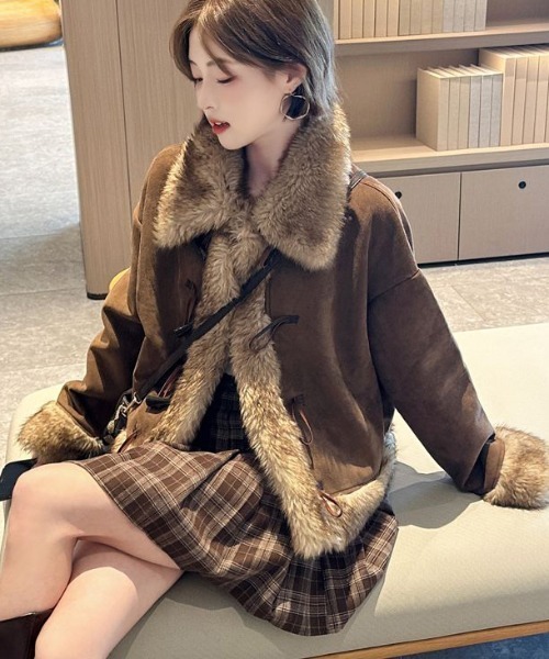 最終値下げ‼ 上質 レザームートンコート 首ファー取り外し可 希少レア 103 最終値下げ‼ 上質 レザームートンコート 首ファー取り外し可 希少レア 103