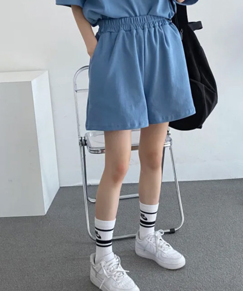 セットアップ 夏 ハーフジップ半袖プルオーバー×ショートパンツ
